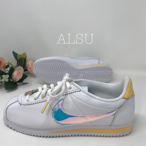 NWT Nike Classic Cortez White Clear Topaz Gold W - Picture 4 of 8